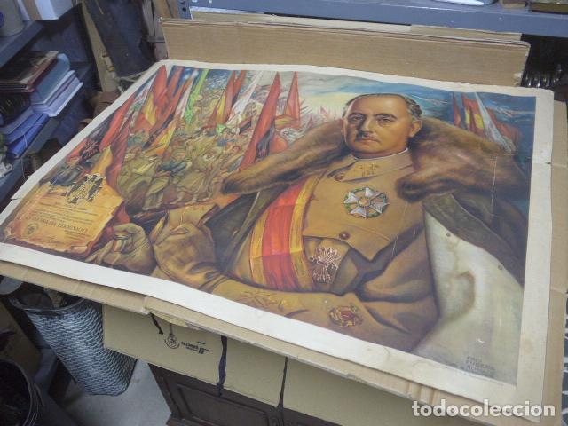 Militaria: Antiguo gran cartel original de la victoria de Francisco Franco en Guerra Civil, 1939.