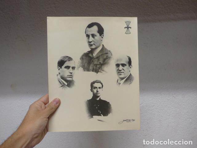 Militaria: Antigua fotografia de guerra civil de Falange. Jose Antonio, Ledesma, Redondo... Cartel original.