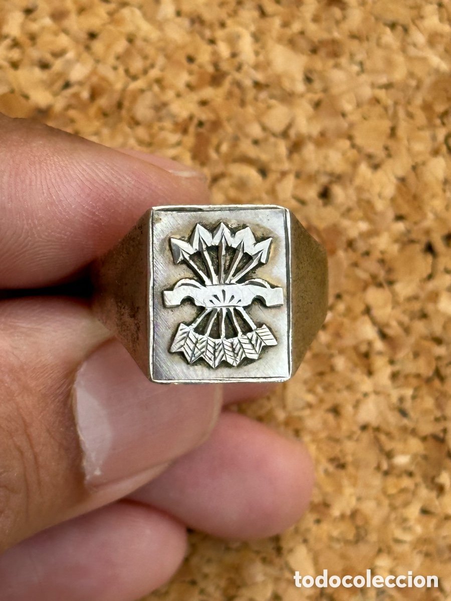Militaria: ANTIGUO ANILLO DE LA FALANGE YUGO Y FLECHAS GUERRA CIVIL EN PLATA