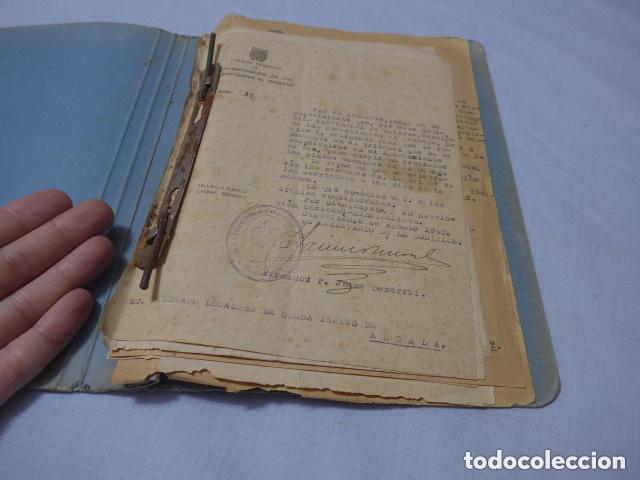 Militaria: Antigua carpeta con 27 documentos de excombatientes de guerra civil, alcala de chivert. 1941 Falange