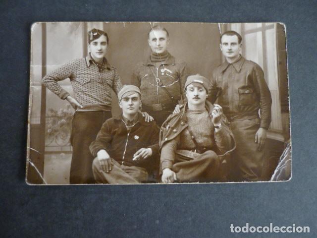 Militaria: GUERRA CIVIL BANDO REPUBLICANO 1938 GRUPO DE SOLDADOS EJERCITO AIRE SANIDAD Y FERROCARRILES POSTAL