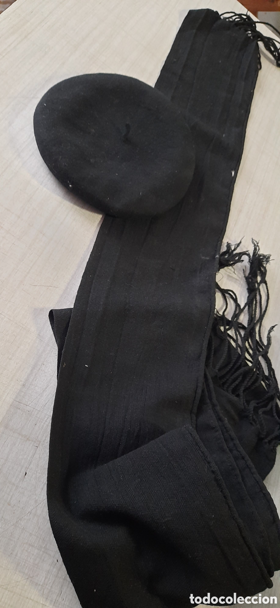 Militaria: Antigua Faja y boina negra marca besmar ideal recreacion