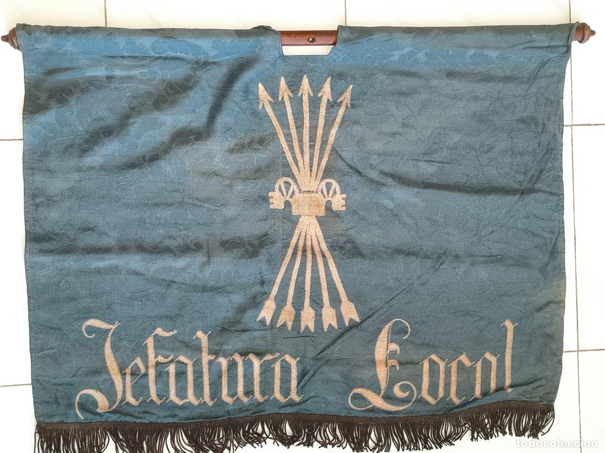 Militaria: Falange. Viejo estandarte de Jefatura Local.