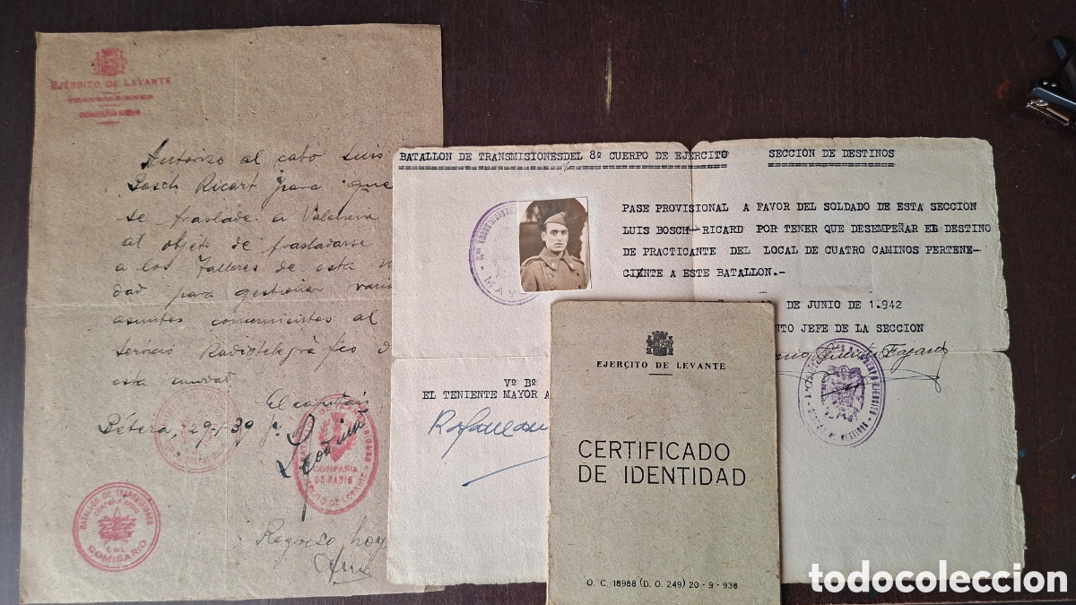 Militaria: Guerra civil Carnet certificado de identidad y salvoconducto Ej&eacute;rcito levante 1939