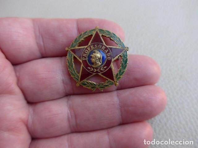 Militaria: ANTIGUO EMBLEMA PROFESORADO MILITAR DE LA REPUBLICA - GUERRA CIVIL