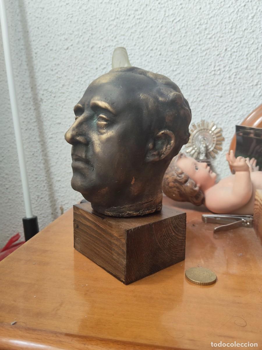 Militaria: Busto de Francisco Franco