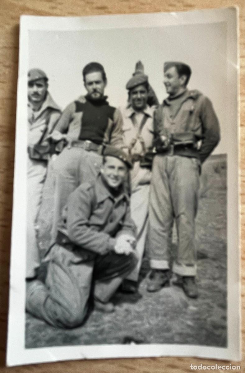Militaria: FOTOGRAFIA PLENA GUERRA CIVIL, MILITARES NACIONALES DE LA COMPA&Ntilde;IA EN LA POSICION &rdquo;HERAS BAJAS&rdquo; BEZA