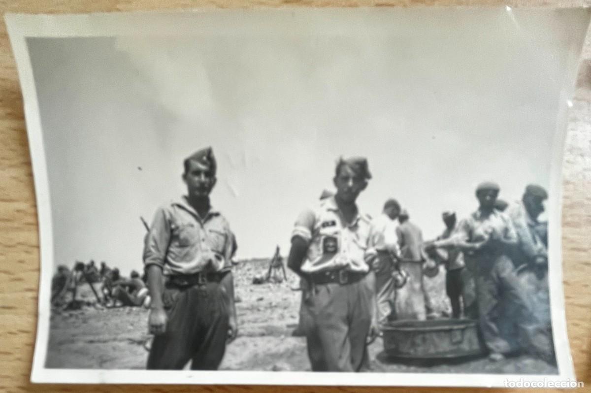 Militaria: FOTOGRAFIA PLENA GUERRA CIVIL, MILITARES NACIONALES EN EL FRENTE DE TERUEL, 1938, MIDE 8,8 X 5,8 CMS