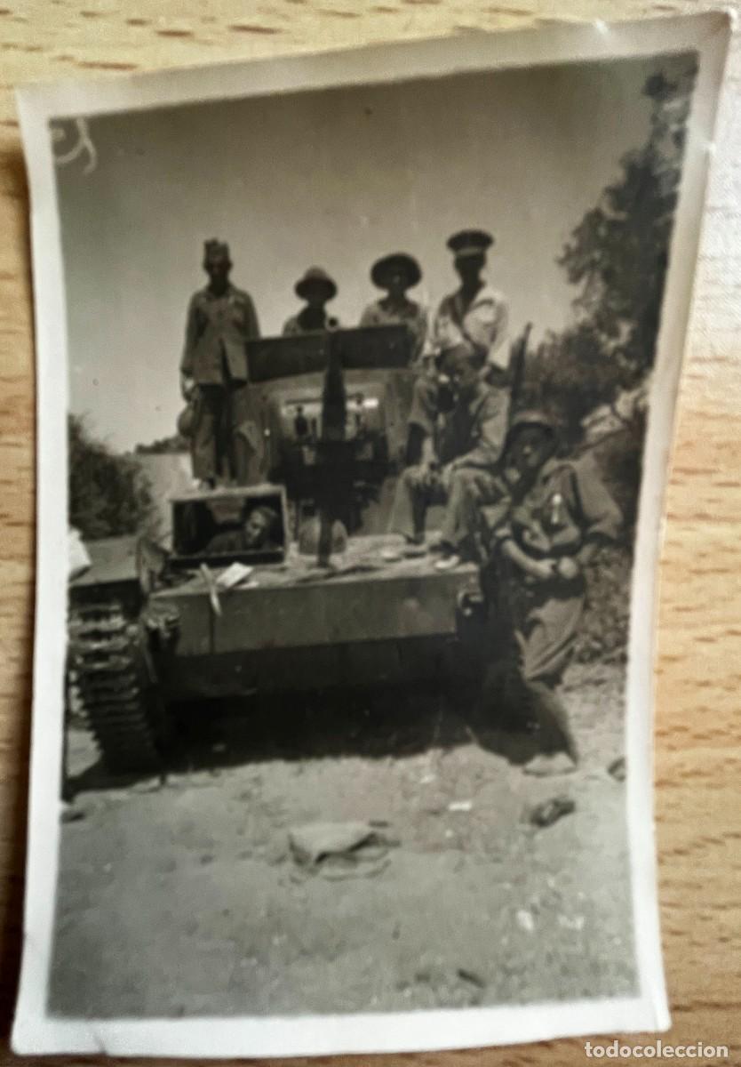 Militaria: FOTOGRAFIA PLENA GUERRA CIVIL, MILITARES NACIONALES EN EL FRENTE DE TERUEL, 1938, MIDE 8,8 X 5,8 CMS