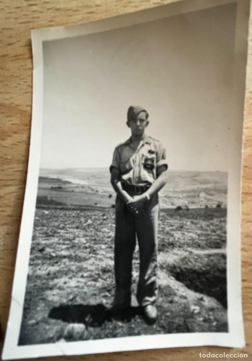Militaria: FOTOGRAFIA PLENA GUERRA CIVIL, MILITAR NACIONAL FALANGISTA EN EL FRENTE DE TERUEL, 1938, MIDE 8,8 X