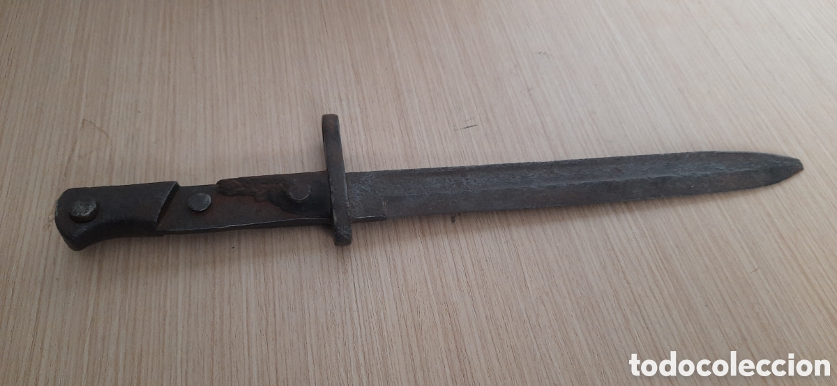 Militaria: Bayoneta espa&ntilde;ola corta recuperada en la batalla del ebro