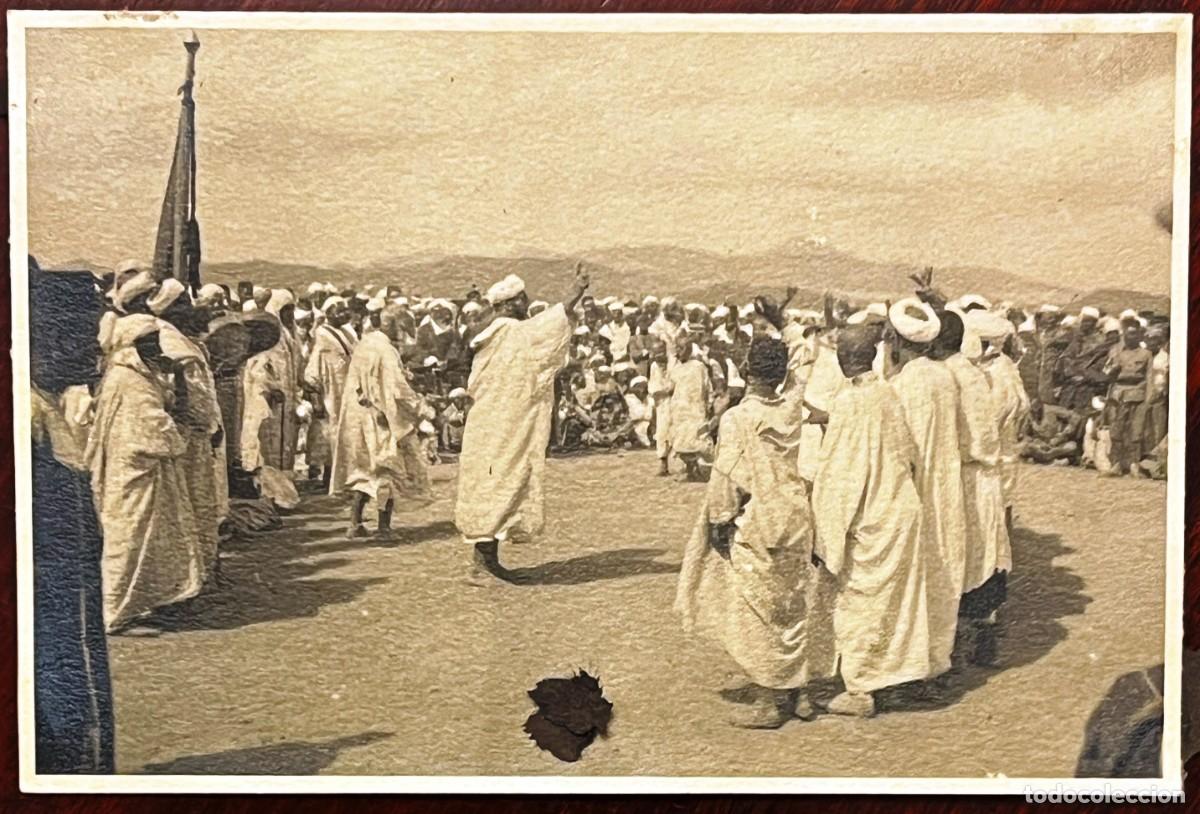 Militaria: Fotograf&iacute;a original de &eacute;poca. Peregrinos marroqu&iacute;es del viaje a La Meca organizado por Franco. 1937.