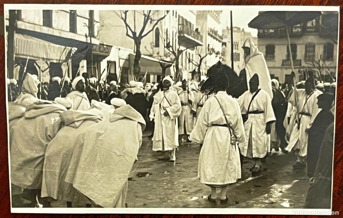 Militaria: fotograf&iacute;a original de el Jalifa Muley El Hass&aacute;n Ben El Mehdi 1937 a caballo junto con un grupo de