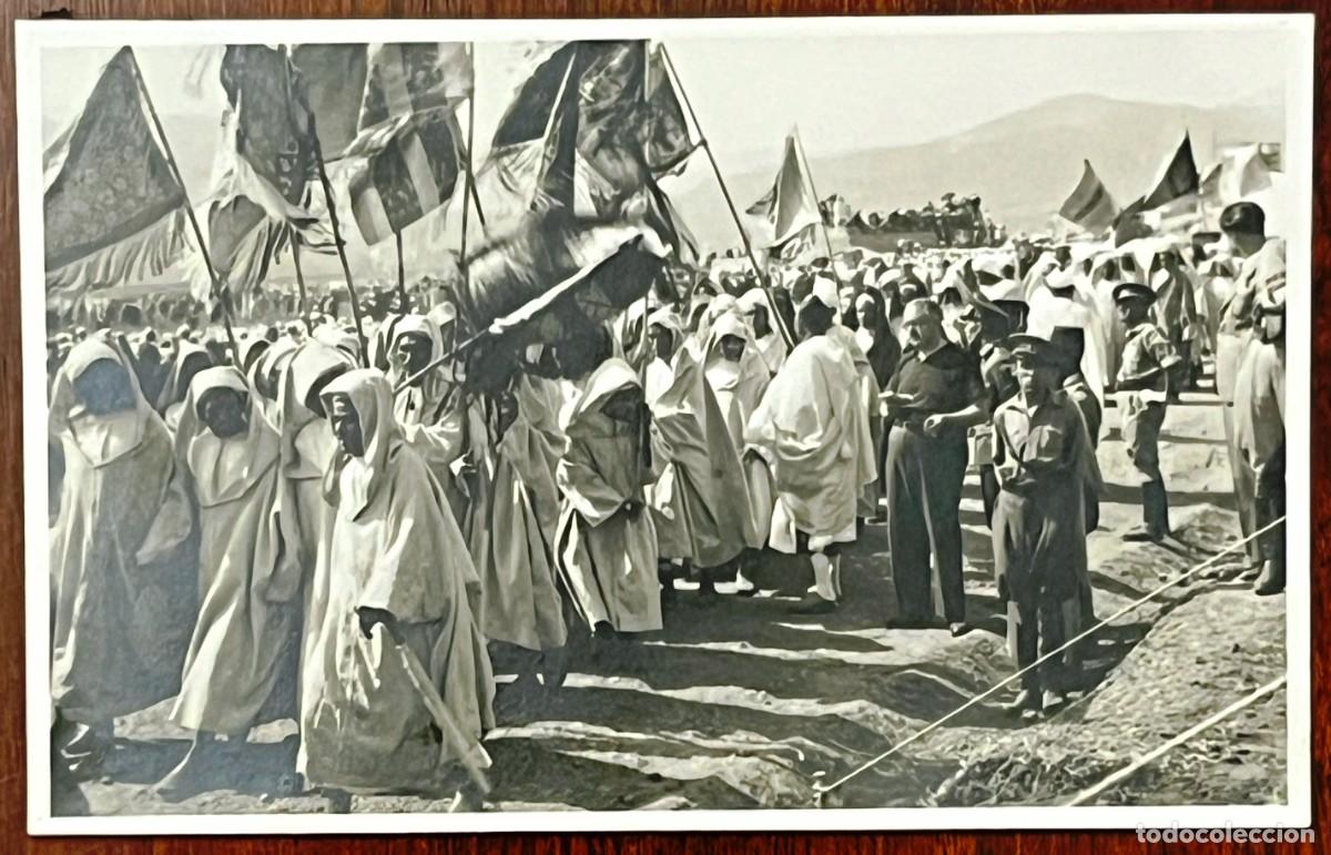 Militaria: Fotograf&iacute;a original de grupo de la salida de la peregrinaci&oacute;n a La Meca en 1937. La imagen forma par
