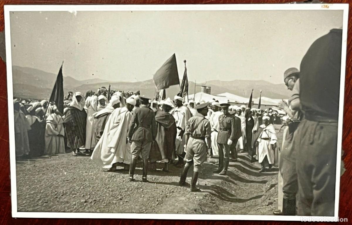 Militaria: Fotograf&iacute;a original de grupo de la salida de la peregrinaci&oacute;n a La Meca en 1937. La imagen forma par