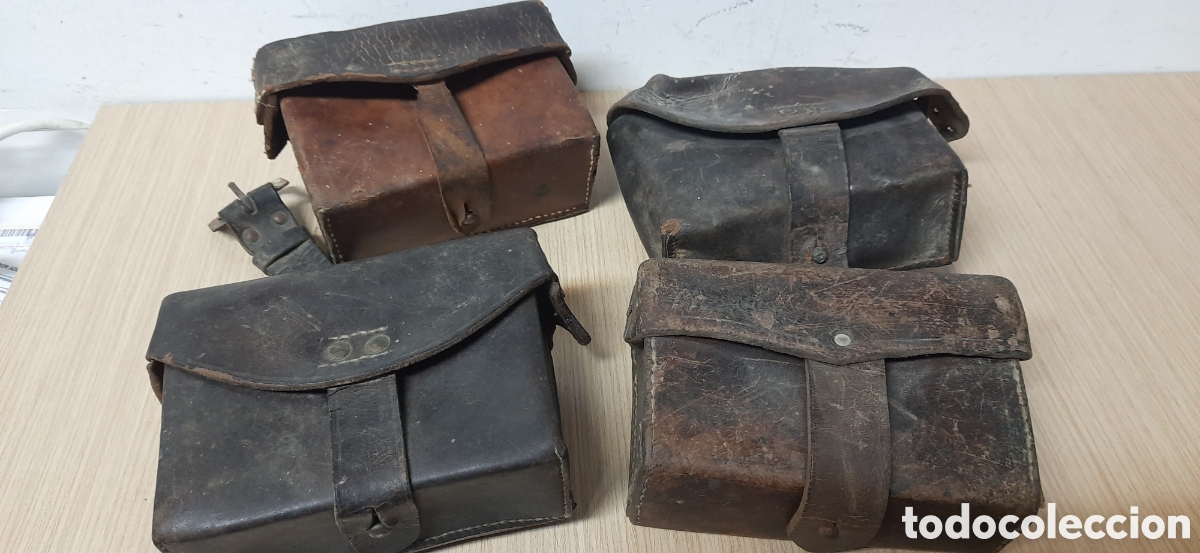 Militaria: Cuatro cartucheras de la batalla del Ebro