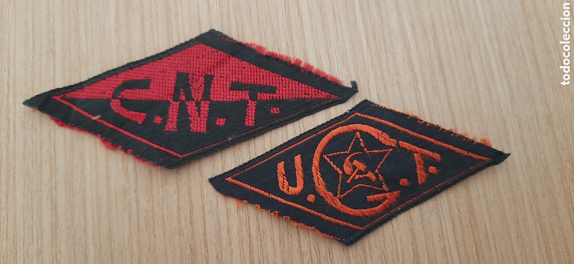Militaria: Pareja parches guerra civil UGT Y CNT