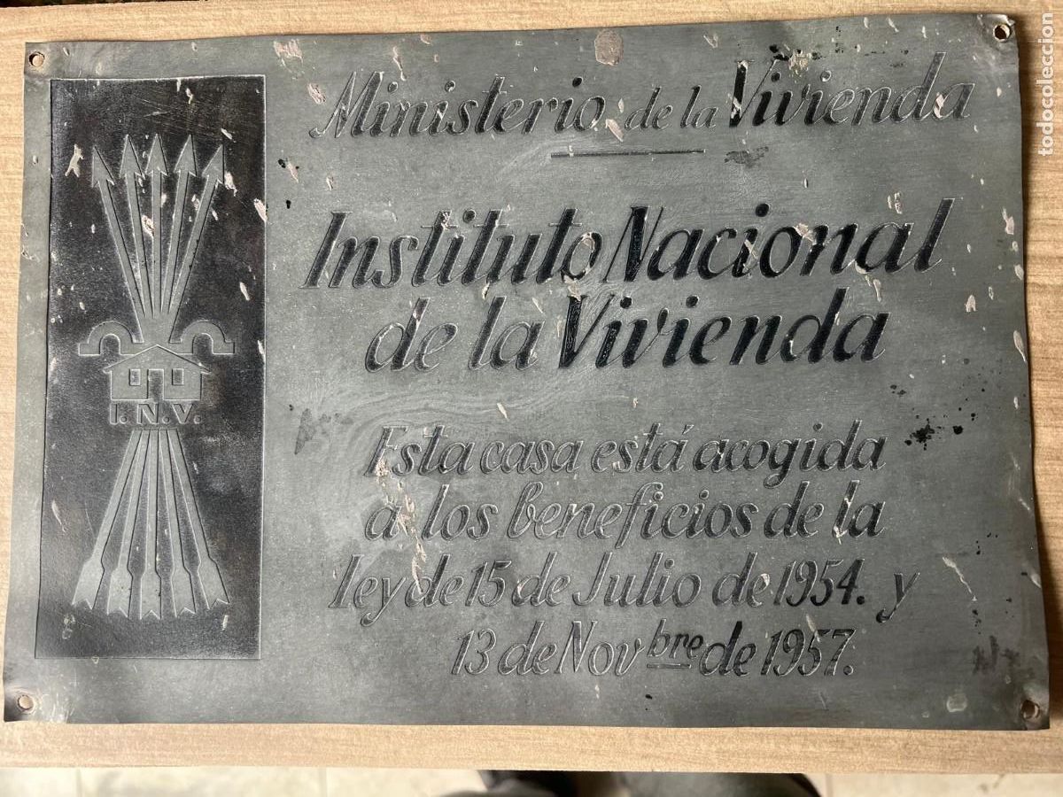 Militaria: PLACA MINISTERIO VIVIENDA ( FALANGE) rara placa ver untimo parrafo