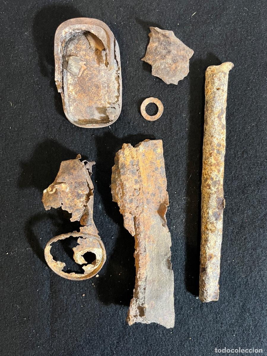 Militaria: Lote restos Guerra Civil Espa&ntilde;ola trinchera militaria metralla latas originales hist&oacute;ricas