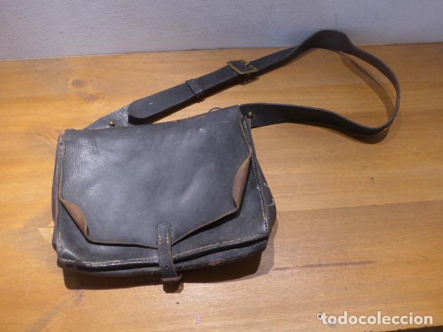 Militaria: Antigua cartera o portaplanos militar de cuero a identificar, seguramente de Guerra civil