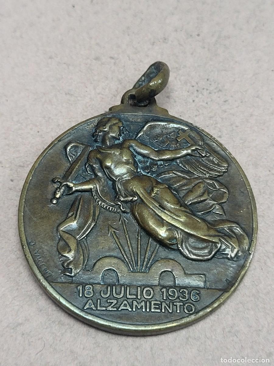 Militaria: ANTIGUA MEDALLA MILITAR FRANQUISMO GUERRA CIVIL ALZAMIENTO 1936