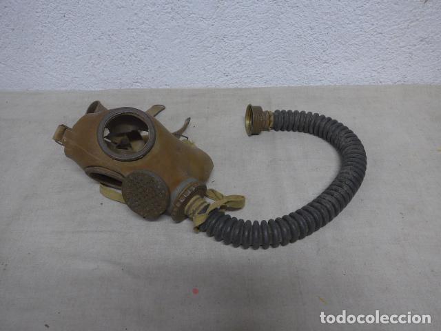 Militaria: Antigua mascara de gas original seguramente de guerra civil, mas peque&ntilde;a
