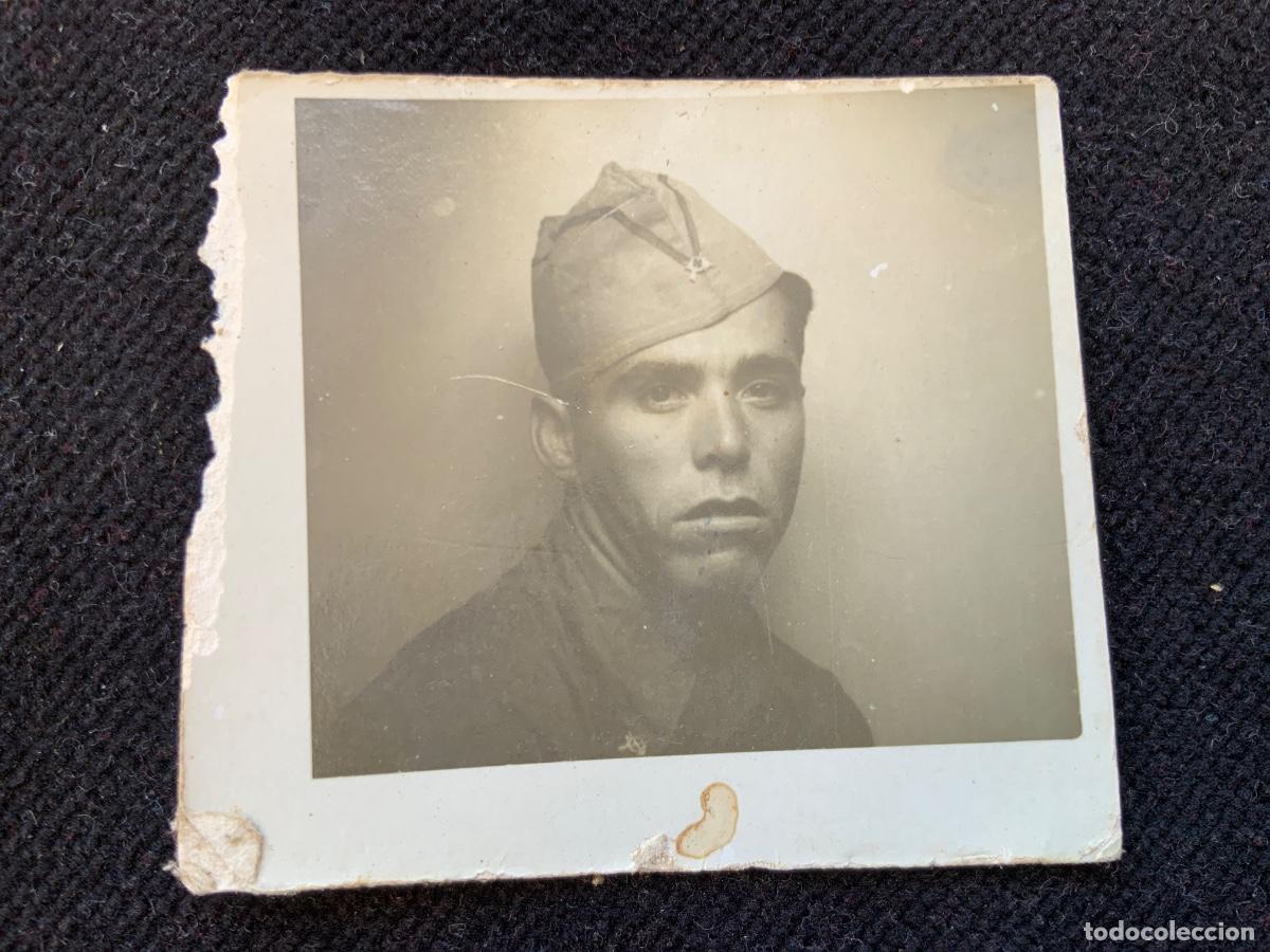 Militaria: Peque&ntilde;a fotografia de un soldado republicano con gorrillo, 5x4,5cm.