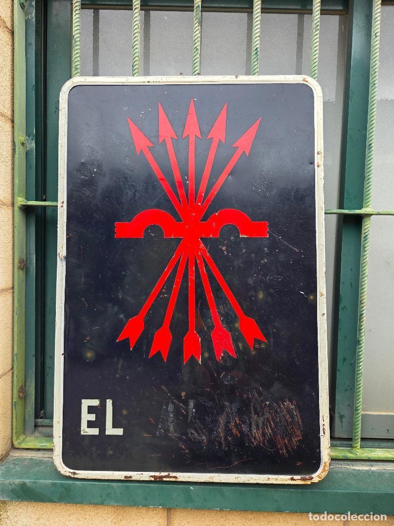 Militaria: grande y antiguo cartel esmaltado de la Falange , el alamo