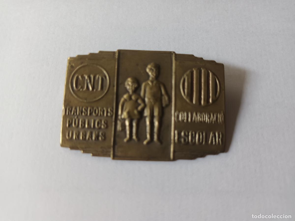 Militaria: INSIGNIA TRANSPORTS PUBLICS URBANS. COL&middot;LABORACI&Oacute; ESCOLAR