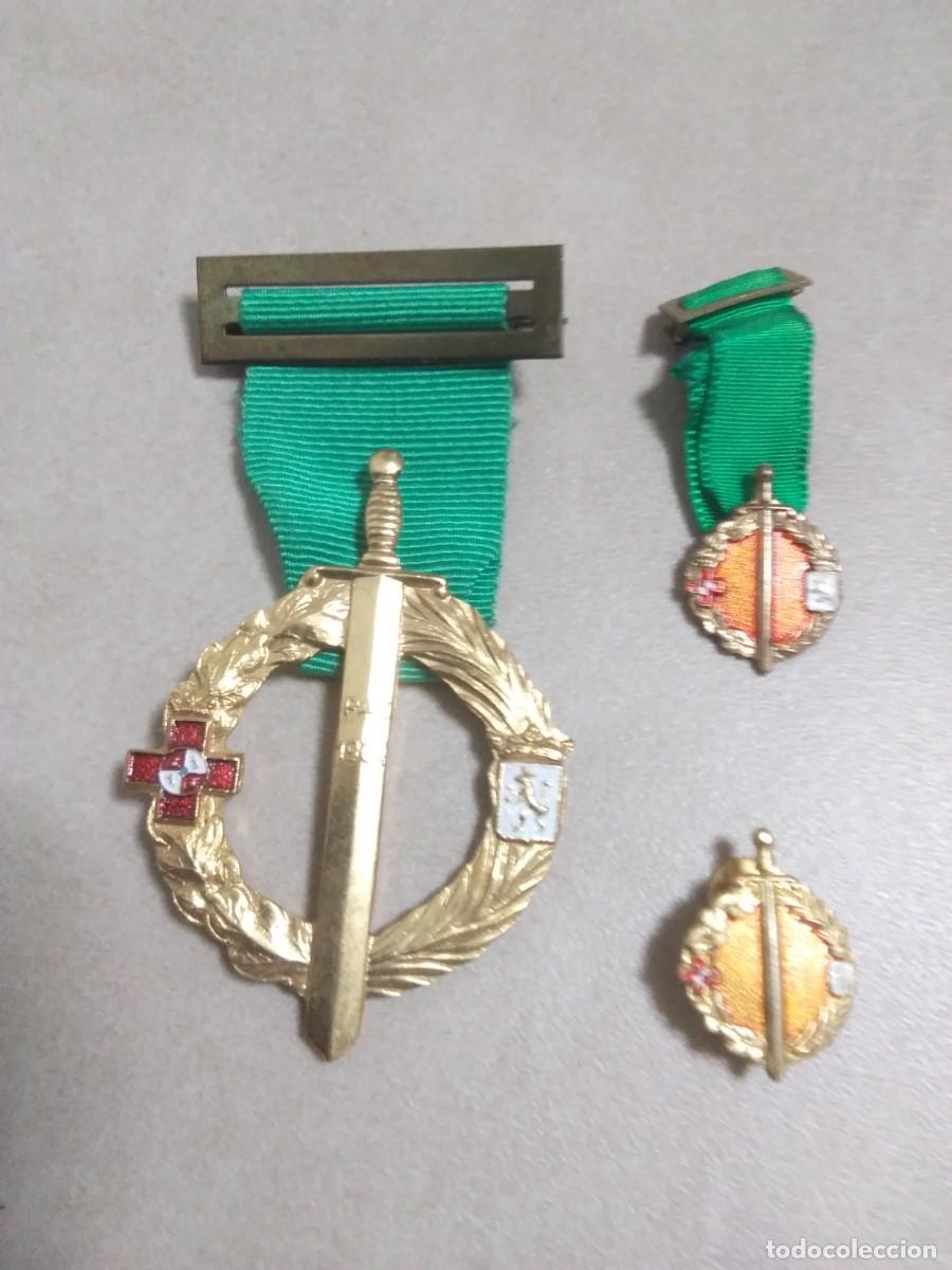 Militaria: Lote 3 medallas conmemorativas XXV a&ntilde;os Paz 1964. Alfereces leoneses