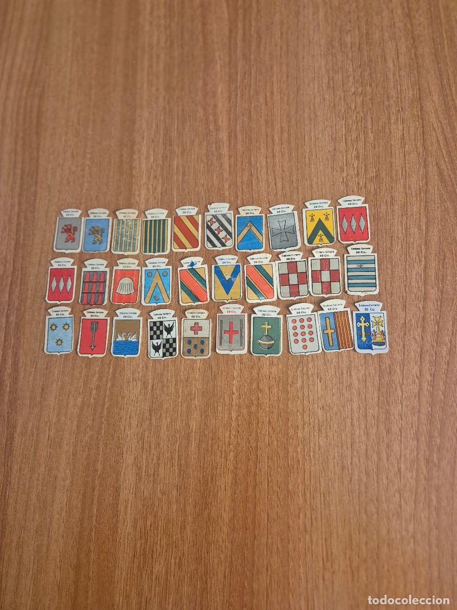 Militaria: LOTE DE 30 EMBLEMAS 30 CTS VER FOTOS.