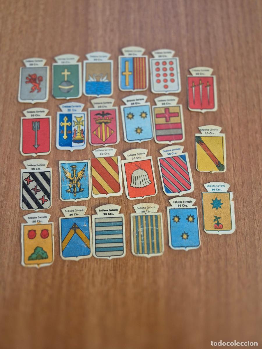 Militaria: LOTE DE 23 EMBLEMAS 30 CTS VER FOTOS.
