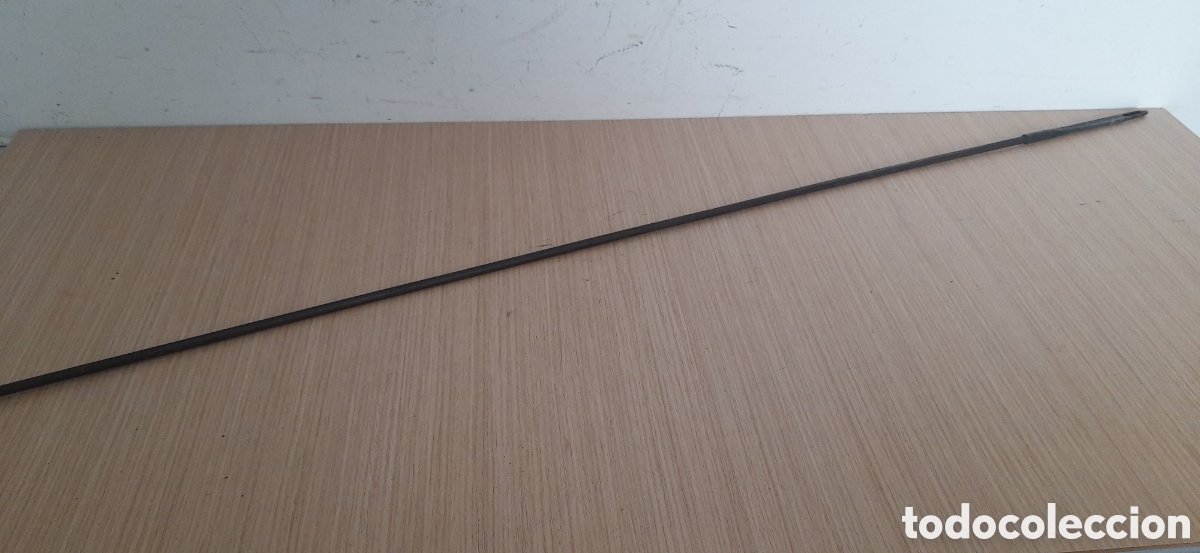 Militaria: baqueta de fusil recuperacion Bat Ebro a identificar modelo al que pertenece
