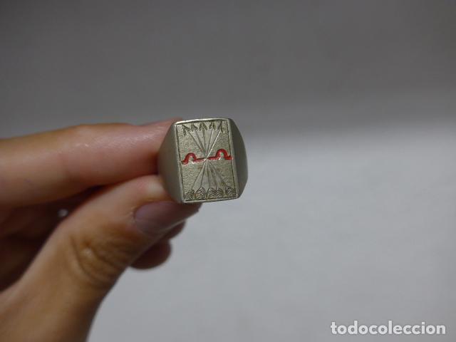Militaria: Antiguo anillo original de la Falange, guerra civil y Division azul.