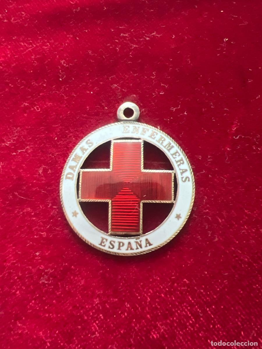 Militaria: DAMAS ENFERMERAS .PLATA .Numerada