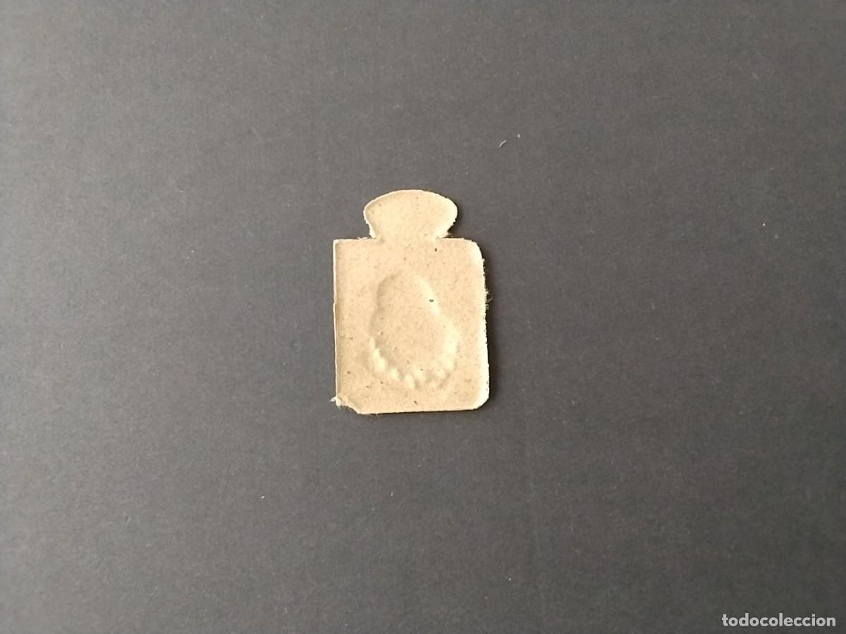 Militaria: Emblemas Auxilio Social variantes