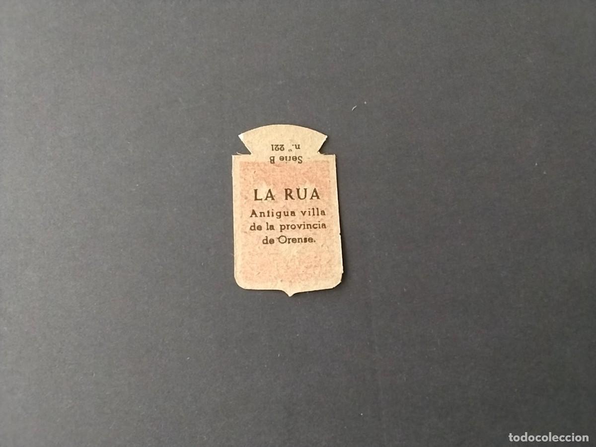 Militaria: Emblemas Auxilio Social variantes