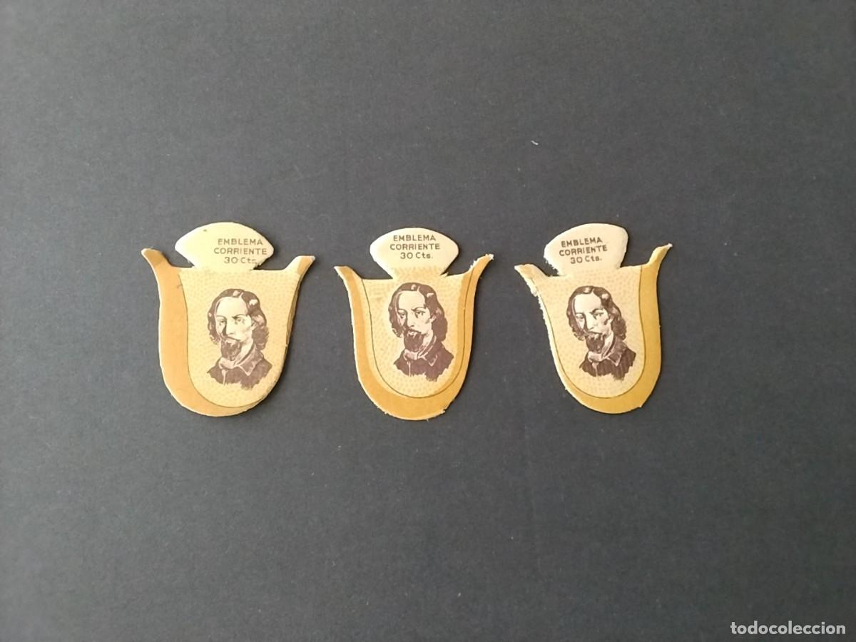 Militaria: Emblemas Auxilio Social variantes