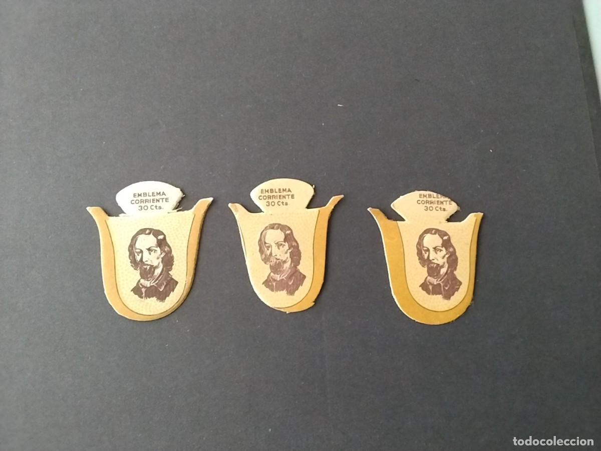 Militaria: Emblemas Auxilio Social variantes