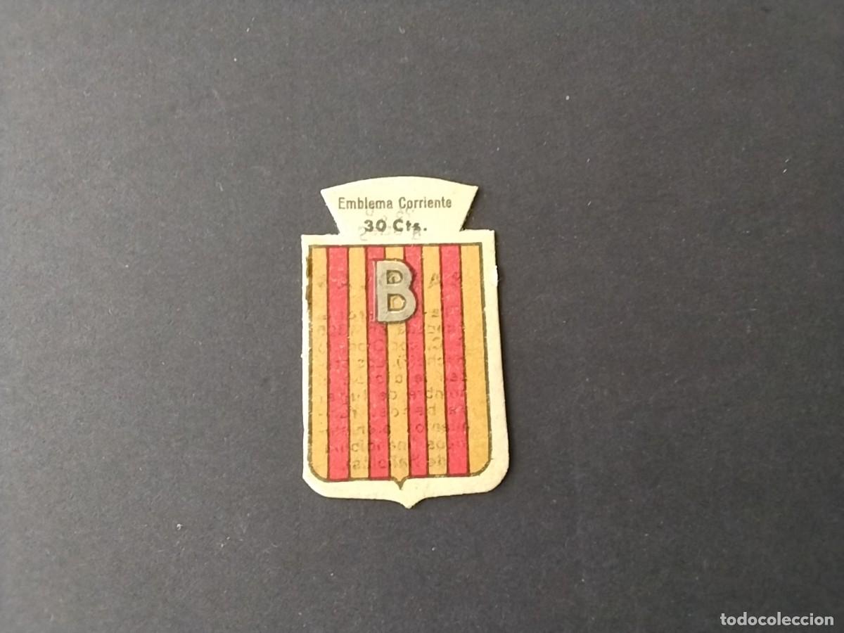 Militaria: Emblemas Auxilio Social variantes