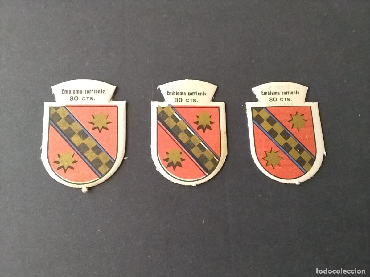 Militaria: Emblemas Auxilio Social variantes