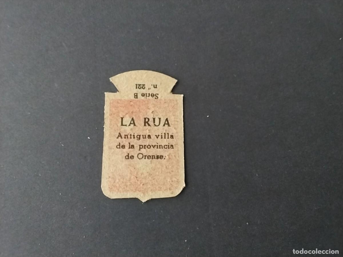 Militaria: Emblemas Auxilio Social variantes