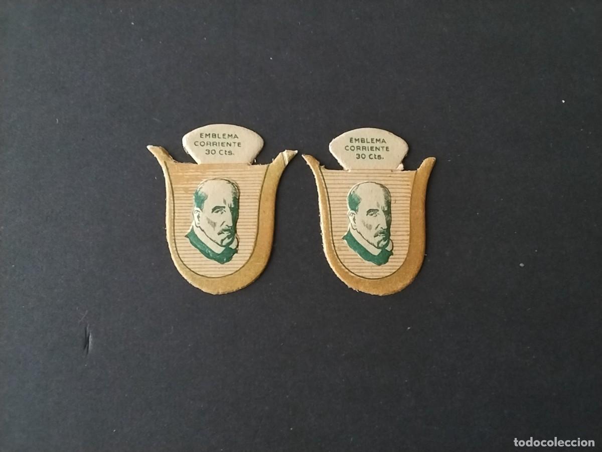 Militaria: Emblemas Auxilio Social variantes