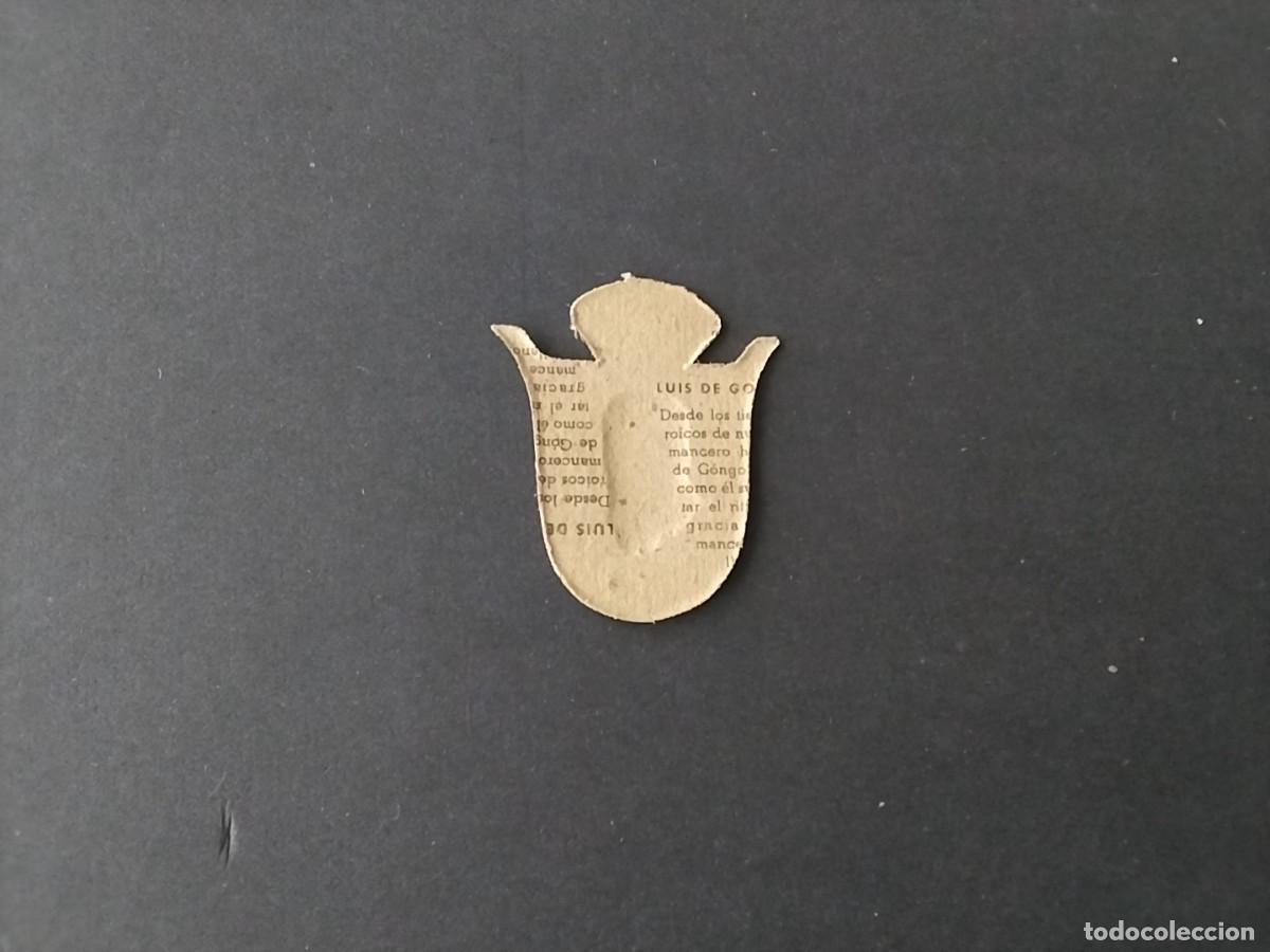 Militaria: Emblemas Auxilio Social variantes
