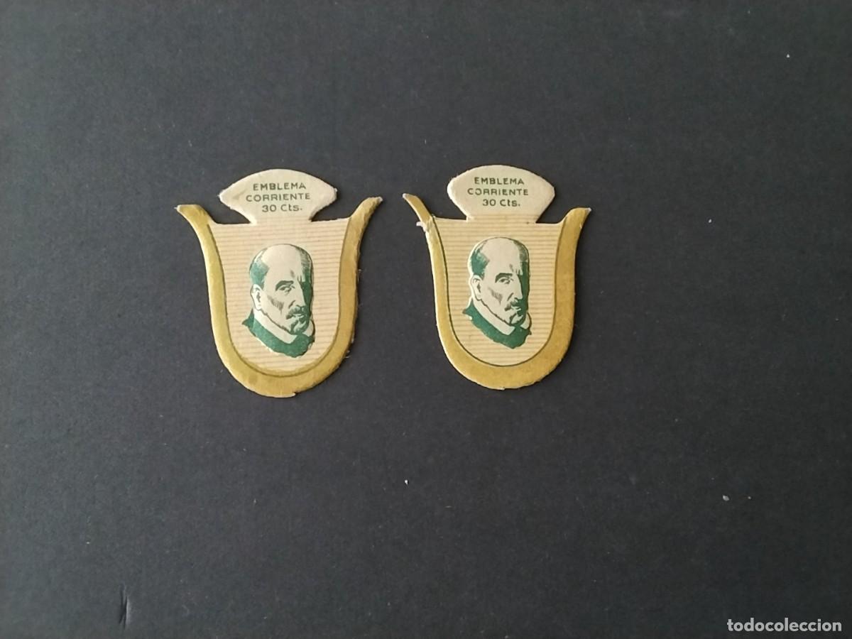 Militaria: Emblemas Auxilio Social variantes