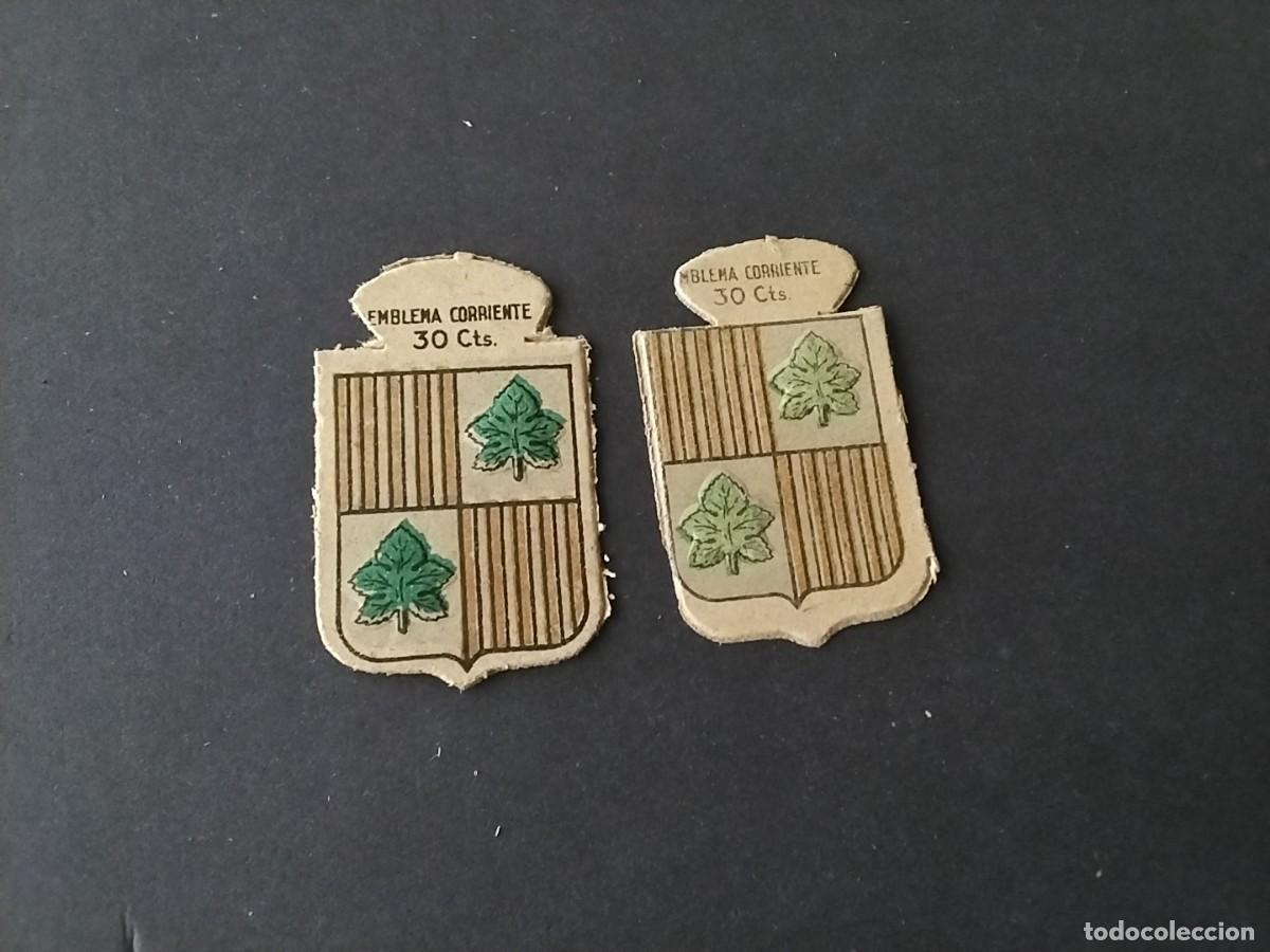 Militaria: Emblemas Auxilio Social variantes
