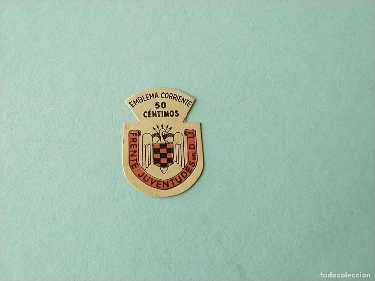 Militaria: Emblemas Auxilio Social Espa&ntilde;a