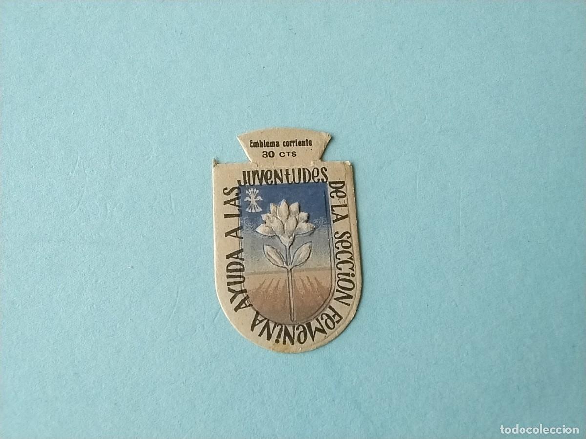 Militaria: Emblemas Auxilio Social Espa&ntilde;a