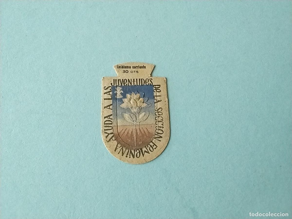 Militaria: Emblemas Auxilio Social Espa&ntilde;a