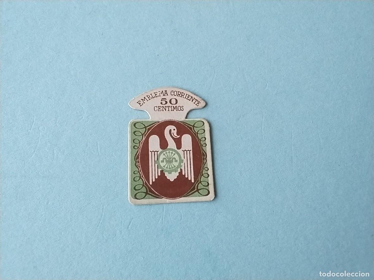 Militaria: Emblemas Auxilio Social Espa&ntilde;a